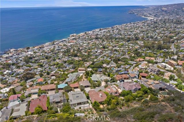 2340 Crestview Drive, Laguna Beach, CA 92651