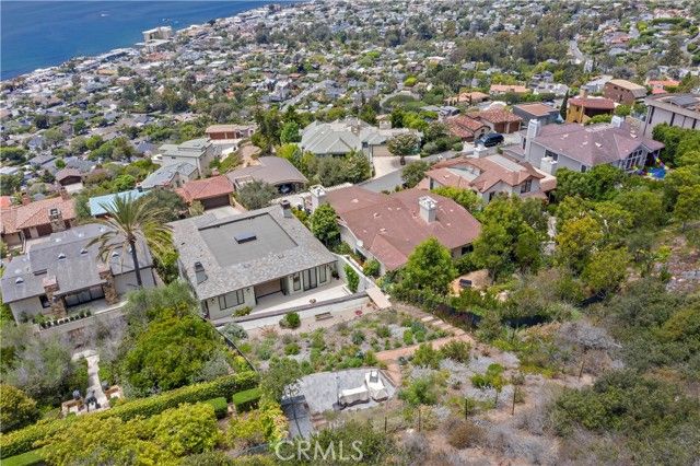 2340 Crestview Drive, Laguna Beach, CA 92651