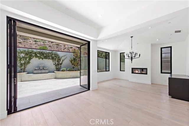 2340 Crestview Drive, Laguna Beach, CA 92651
