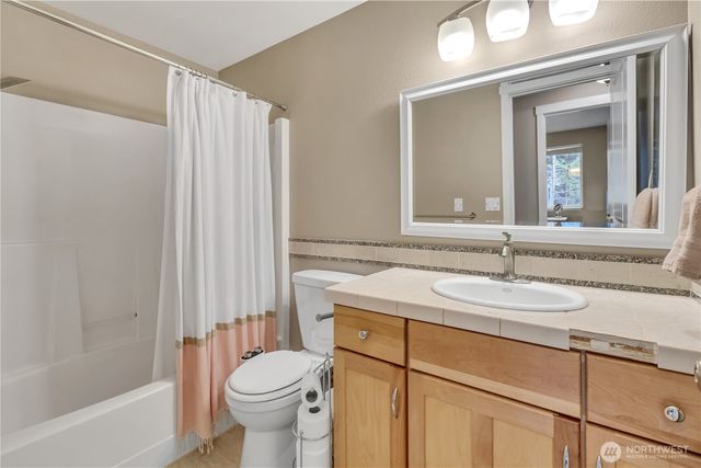 19020 34th Avenue E, Tacoma, WA 98446