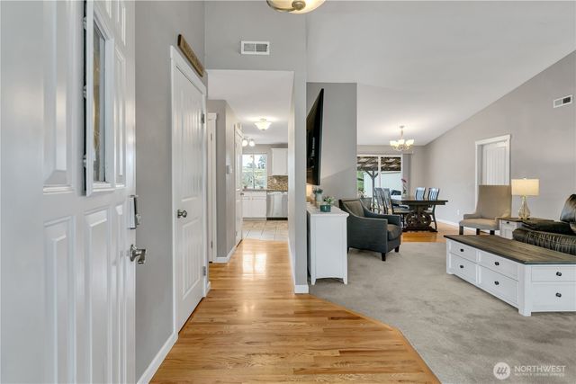19020 34th Avenue E, Tacoma, WA 98446