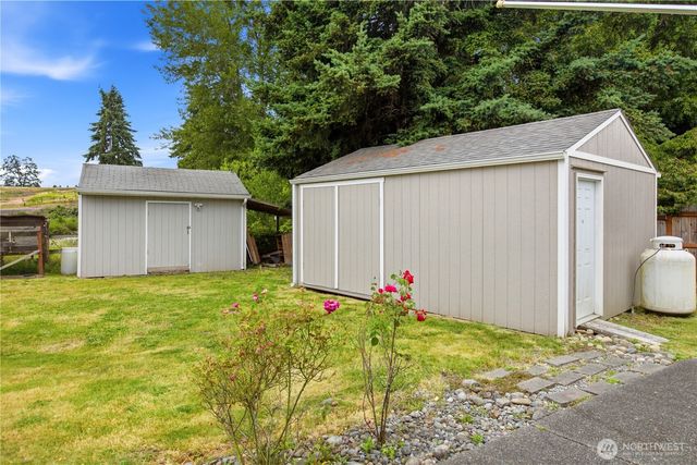 19020 34th Avenue E, Tacoma, WA 98446