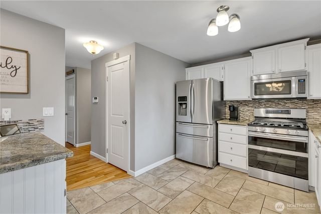 19020 34th Avenue E, Tacoma, WA 98446