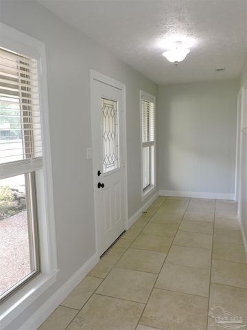 3890 Sailwind Dr, Gulf Breeze, FL 32563