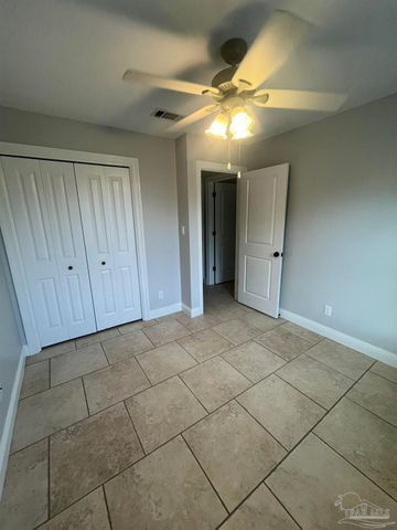 3890 Sailwind Dr, Gulf Breeze, FL 32563