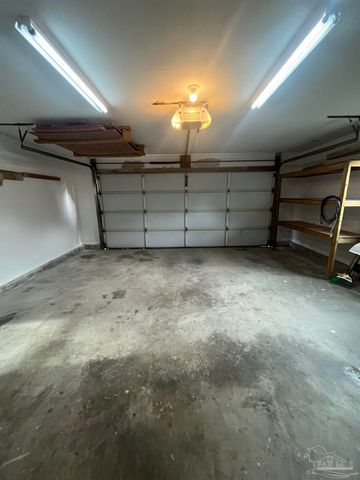 3890 Sailwind Dr, Gulf Breeze, FL 32563