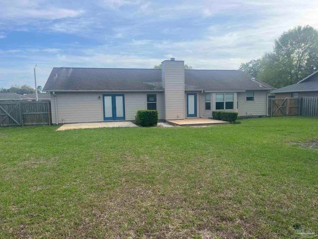 3890 Sailwind Dr, Gulf Breeze, FL 32563