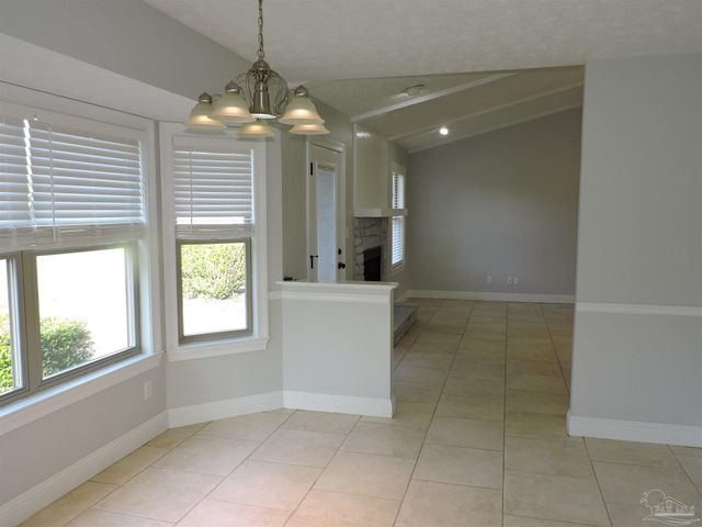 3890 Sailwind Dr, Gulf Breeze, FL 32563