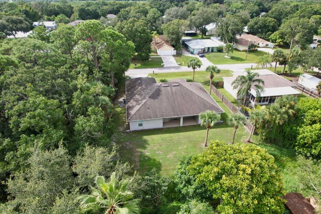 443 Lanfair Avenue, Sebastian, FL 32958