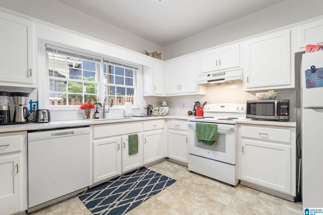 925 39TH STREET S, Birmingham, AL 35222