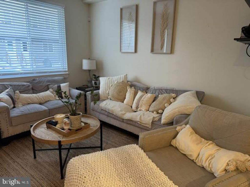 1909 E HAGERT ST #1, PHILADELPHIA, PA 19125 — photo 3