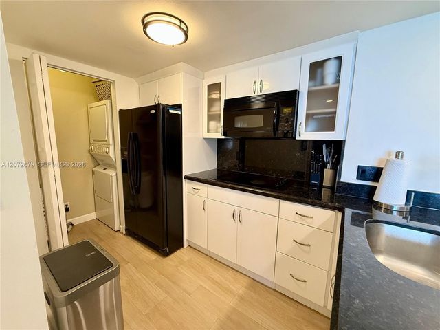 770 Claughton Island Drive 1104, Miami, FL 33131