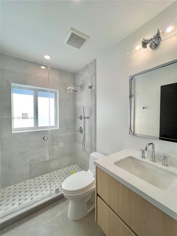 6815 Edgewater Dr 308, Coral Gables, FL 33133