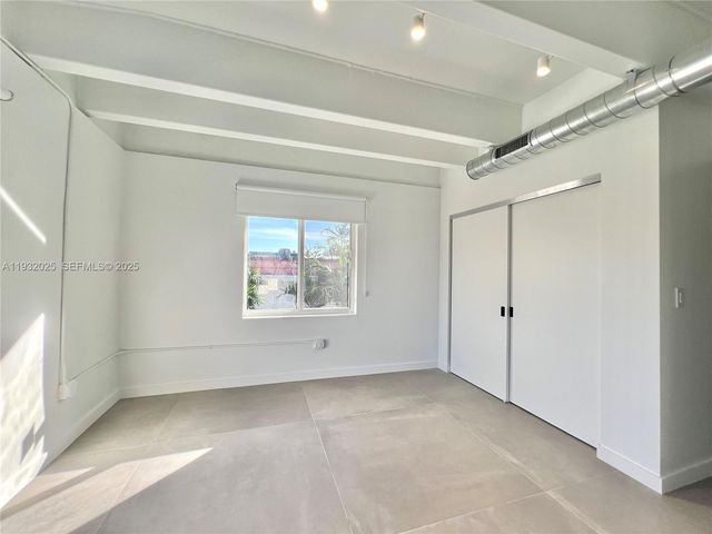 6815 Edgewater Dr 308, Coral Gables, FL 33133