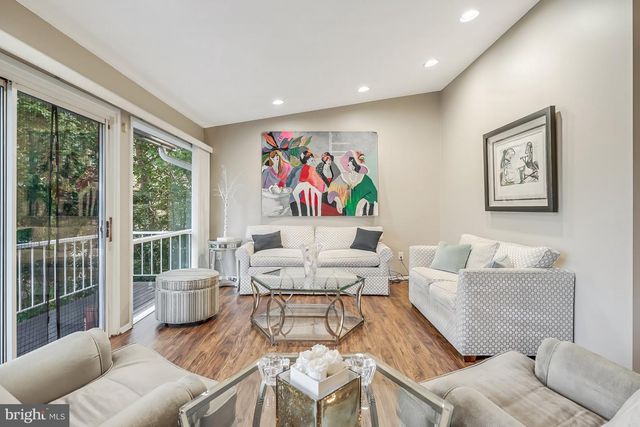 9812 BETTEKER LN, Potomac, MD 20854