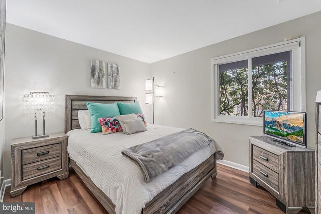 9812 BETTEKER LN, Potomac, MD 20854