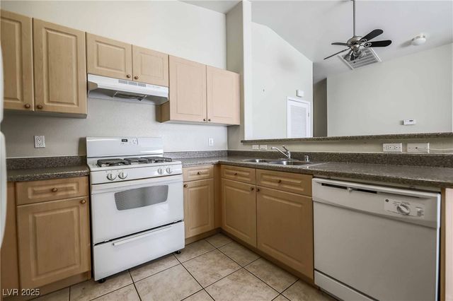 8816 ROPING RODEO Avenue 101, Las Vegas, NV 89178