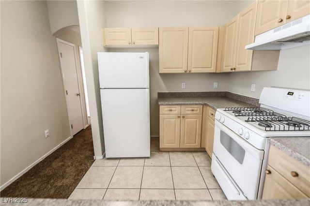 8816 ROPING RODEO Avenue 101, Las Vegas, NV 89178