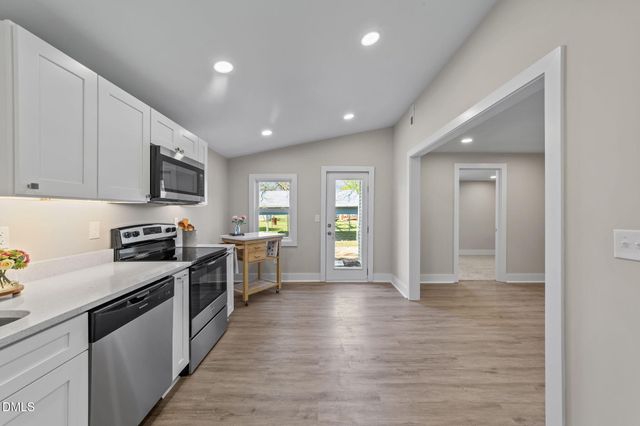 403 W Noble Street, Selma, NC 27576