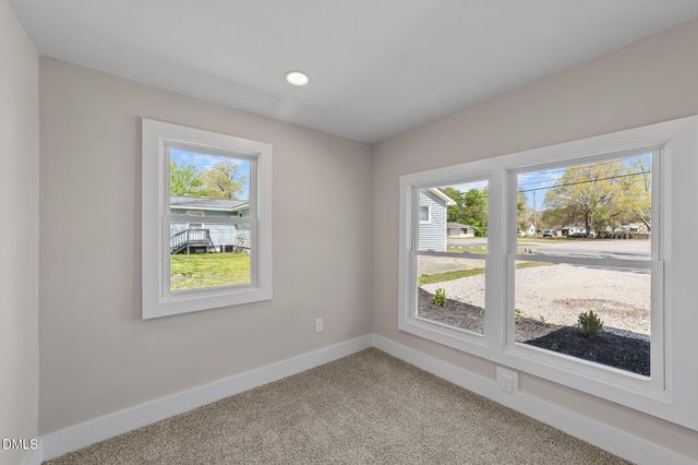 403 W Noble Street, Selma, NC 27576