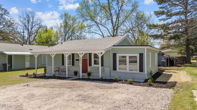 403 W Noble Street, Selma, NC 27576