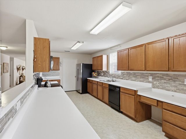6308 St James Place, Denton, TX 76210