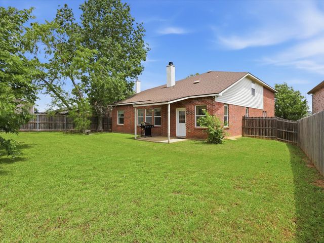6308 St James Place, Denton, TX 76210