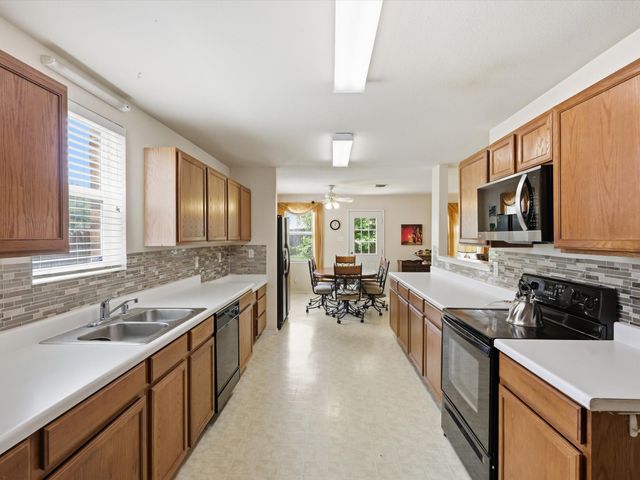 6308 St James Place, Denton, TX 76210