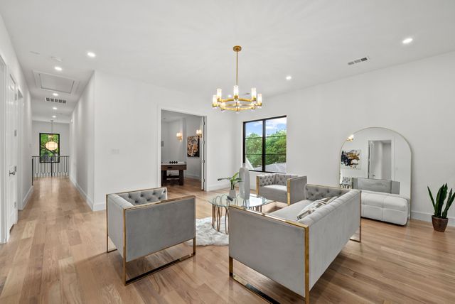 6739 Walnut Hill Lane, Dallas, TX 75230