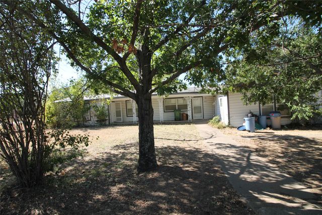 7832 Noneman Road, North Richland Hills, TX 76182
