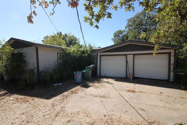 7832 Noneman Road, North Richland Hills, TX 76182