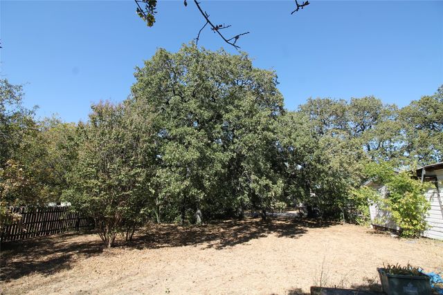 7832 Noneman Road, North Richland Hills, TX 76182