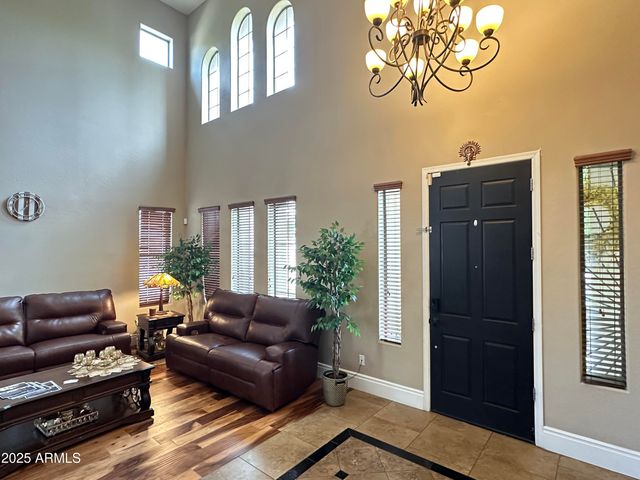 2405 E CHARLOTTE Drive, Phoenix, AZ 85024