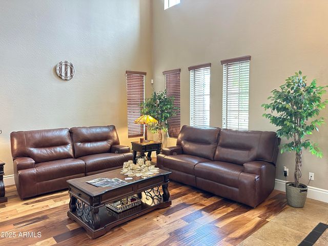 2405 E CHARLOTTE Drive, Phoenix, AZ 85024