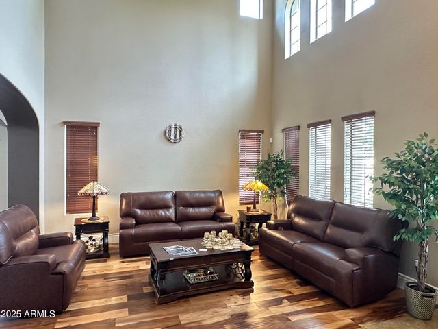 2405 E CHARLOTTE Drive, Phoenix, AZ 85024