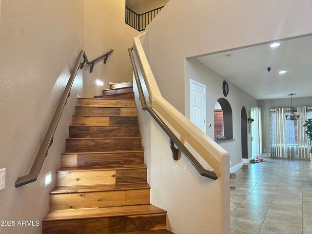 2405 E CHARLOTTE Drive, Phoenix, AZ 85024