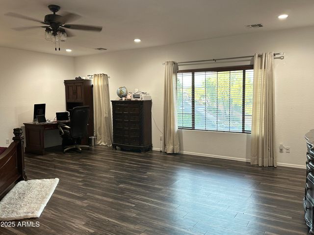 2405 E CHARLOTTE Drive, Phoenix, AZ 85024