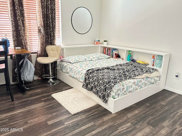 2405 E CHARLOTTE Drive, Phoenix, AZ 85024