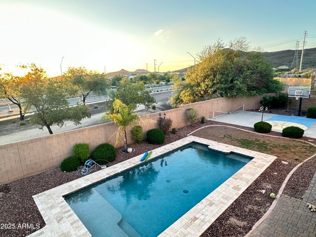 2405 E CHARLOTTE Drive, Phoenix, AZ 85024