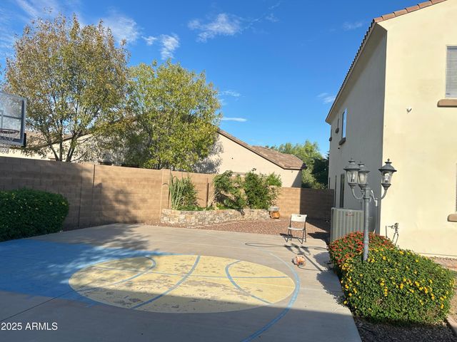 2405 E CHARLOTTE Drive, Phoenix, AZ 85024