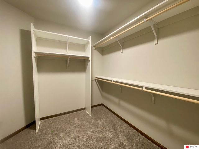 5801 Holmstrom Court, Lincoln, NE 68516