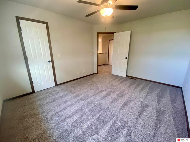 5801 Holmstrom Court, Lincoln, NE 68516