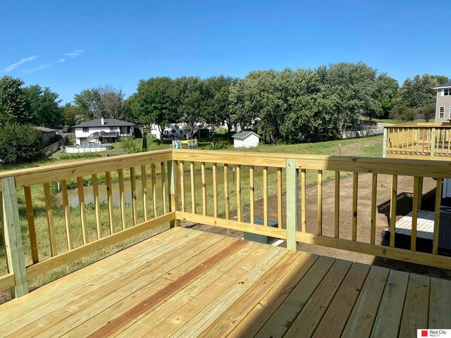 5801 Holmstrom Court, Lincoln, NE 68516