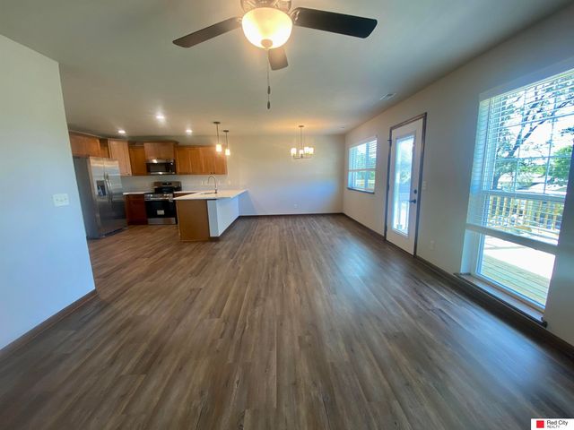 5801 Holmstrom Court, Lincoln, NE 68516