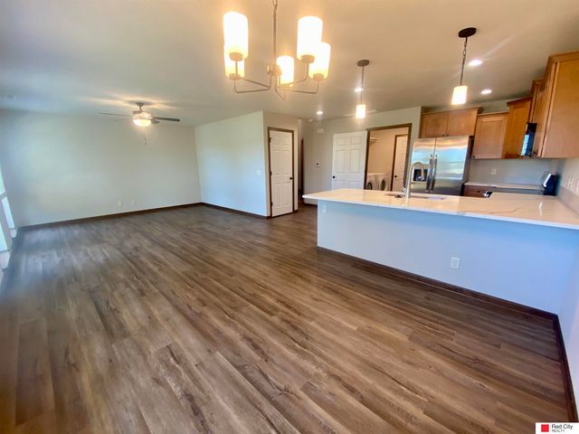 5801 Holmstrom Court, Lincoln, NE 68516