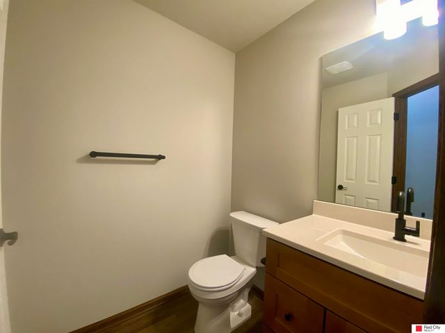 5801 Holmstrom Court, Lincoln, NE 68516