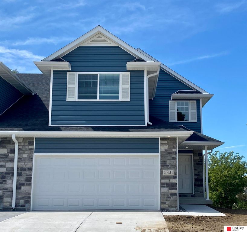5801 Holmstrom Court, Lincoln, NE 68516