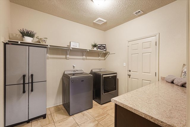 1720 21st Avenue SE, Albuquerque, NM 87124