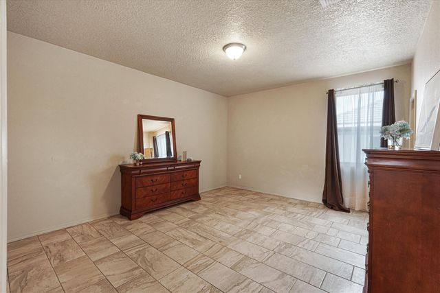 1720 21st Avenue SE, Albuquerque, NM 87124