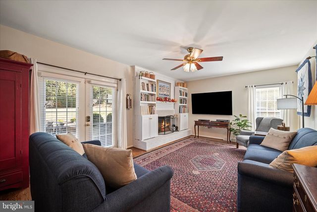 107 LAUNCHRIS DR, Winchester, VA 22602
